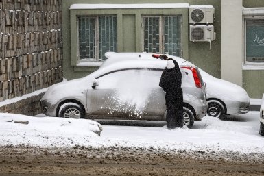 Эксперт объяснил, почему нужно чистить автомобиль от снега Евгений  Кулешов, ИА PrimaMedia.ru