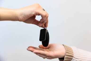 За покупку автомобиля у иностранца можно получить крупный штраф Яна Гайдук, ИА PrimaMedia