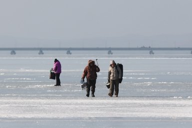 Провалиться под лед можно легко во время весенней оттепели Илья Аверьянов, ИА PrimaMedia.ru