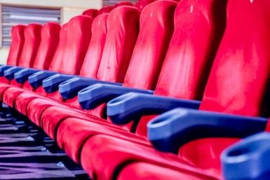 Зрители встали и ушли с концерта Долиной в Петербурге Александр Ратников