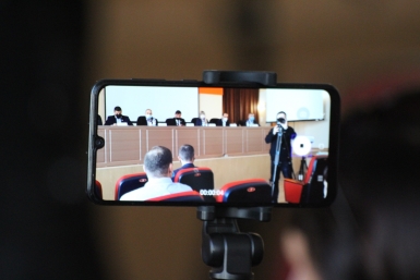 Юрист назвал три законных способа снимать людей без разрешения