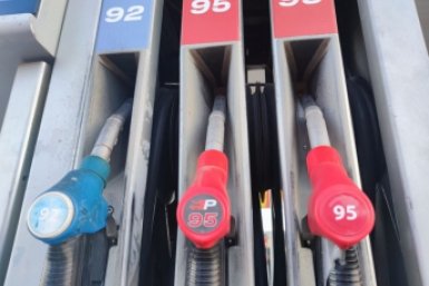 В Госдуме предложили запретить продажу бензина несовершеннолетним Елена Гиневская, ИА Stavropol.Media