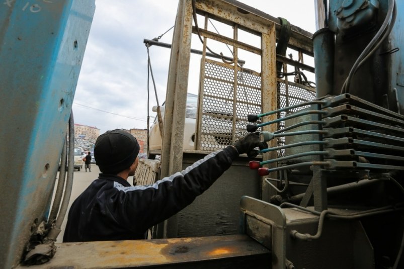 В Ростове автомобили с автобусных полос переместили на штрафстоянки - NovostiRostov, 09.07.2025
