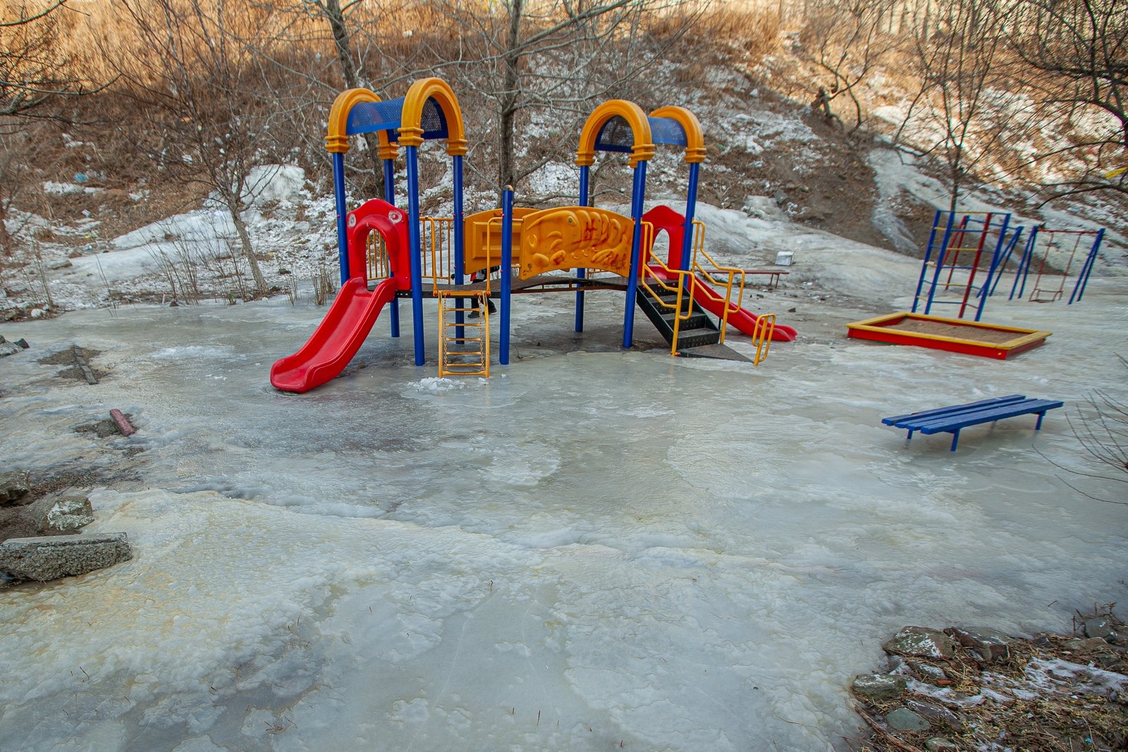 гололед, лед, детская площадка Мария Смитюк, ИА PrimaMedia.ru