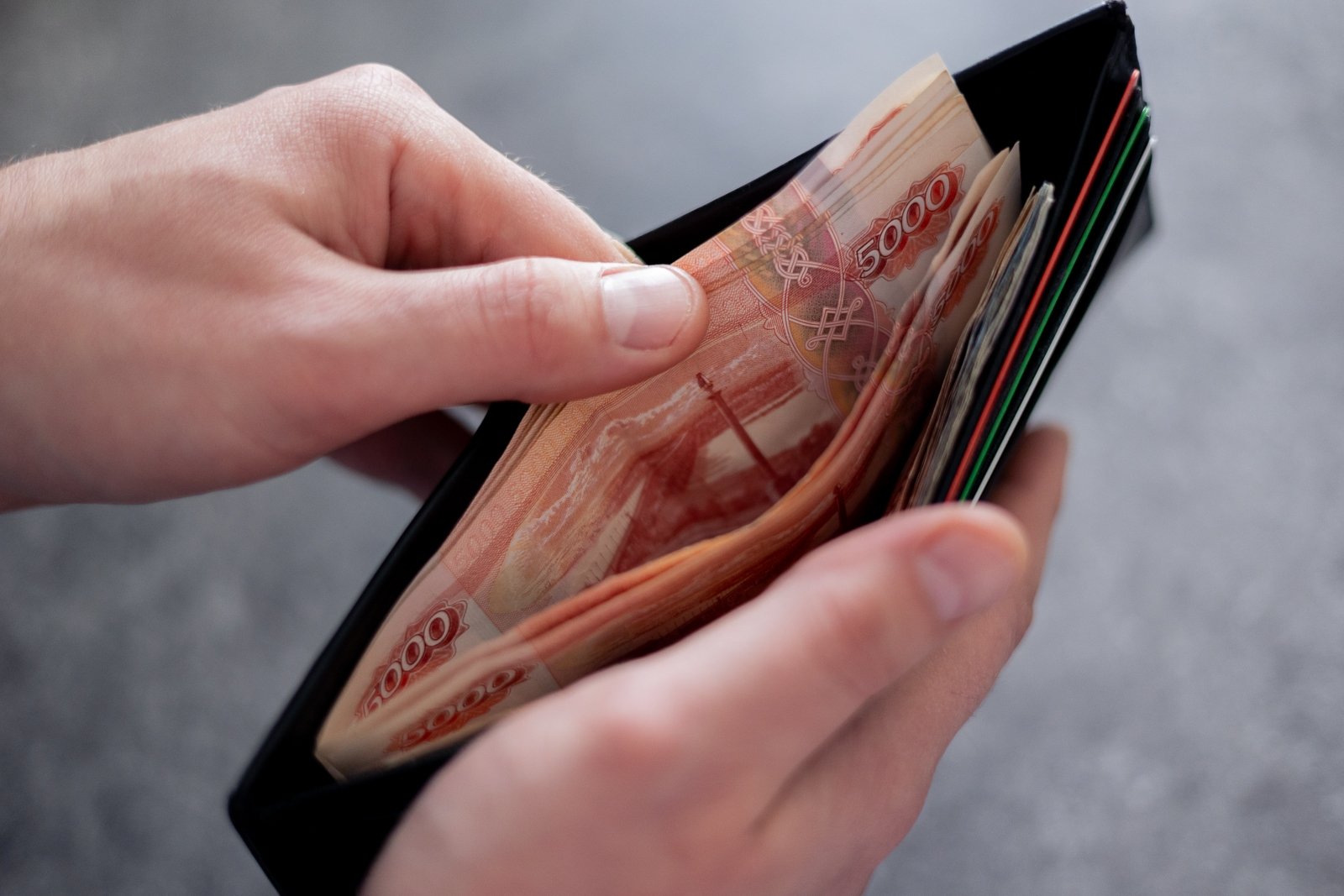 Деньги Илья Аверьянов, ИА PrimaMedia.ru