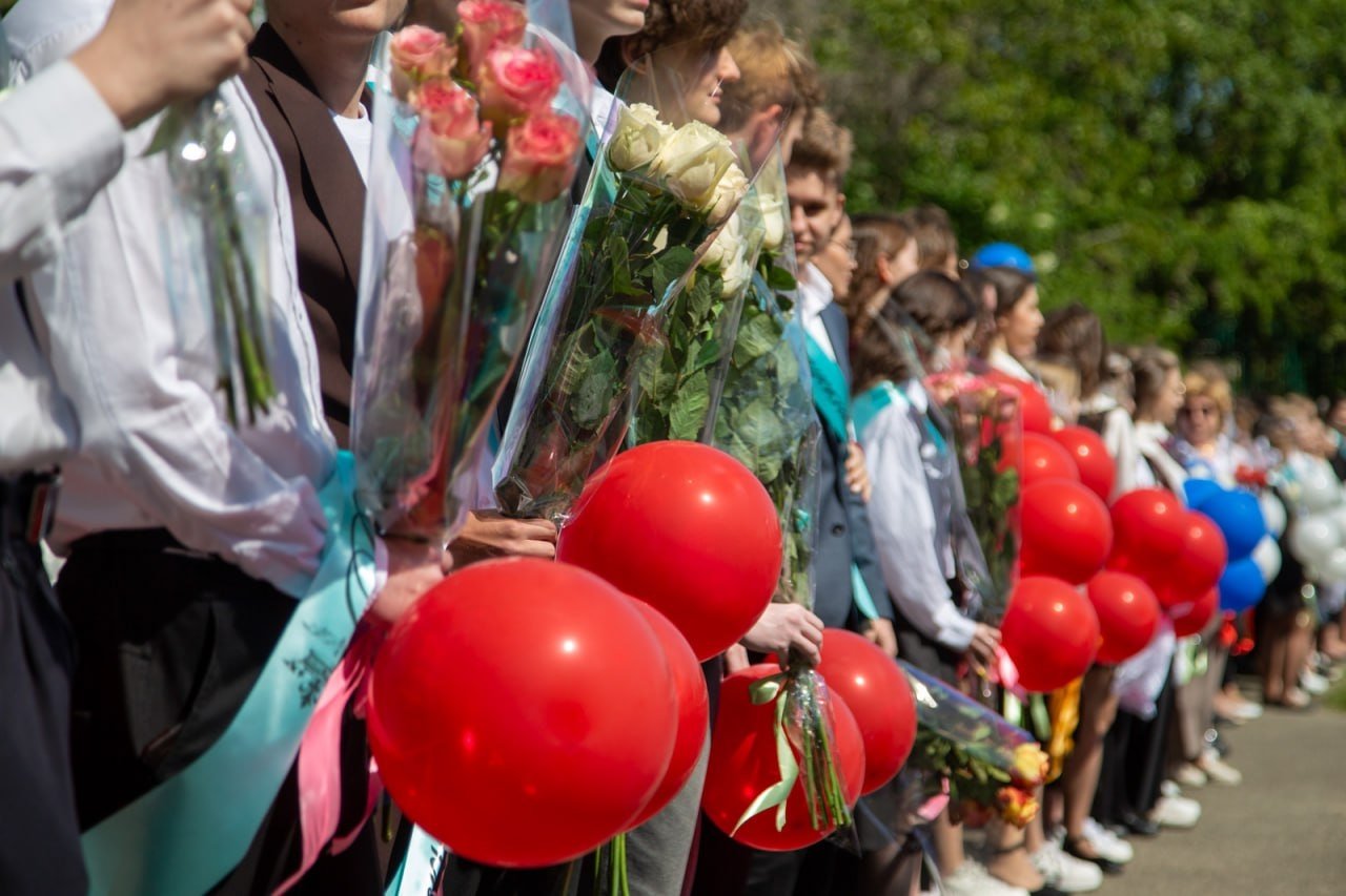 Последний звонок, выпускной, школа, праздник, бант, цветы Артём Хорошилов  , ИА Stavropol.Media