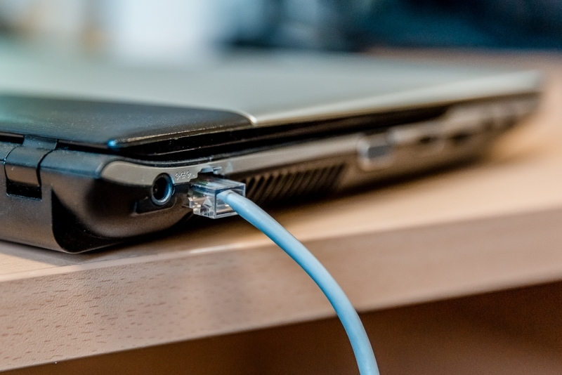 Скорость для тех, кто скачивает много через домашний интернет, урежут Александр Ратников, ИА PrimaMedia