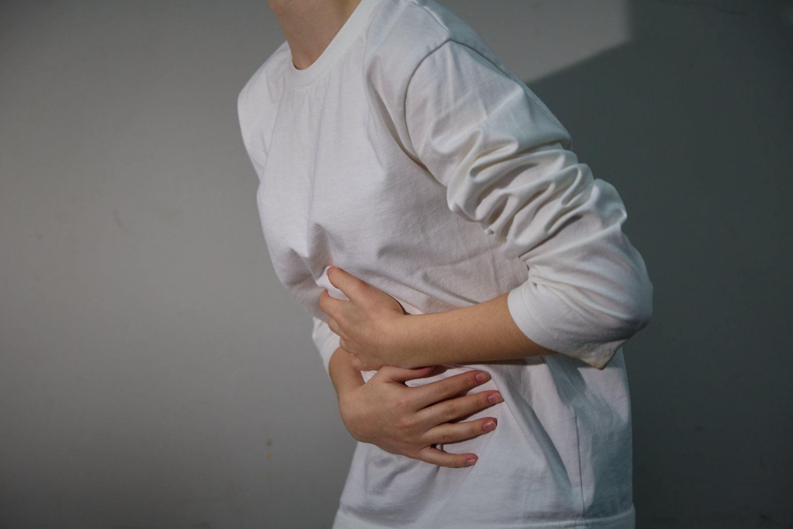 болит живот, боль Дмитрий Осипчук, ИА PrimaMedia.ru